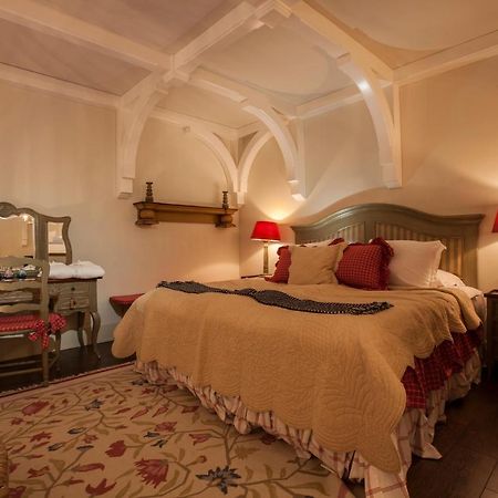 Amade Chateau Vrakúň Bagian luar foto