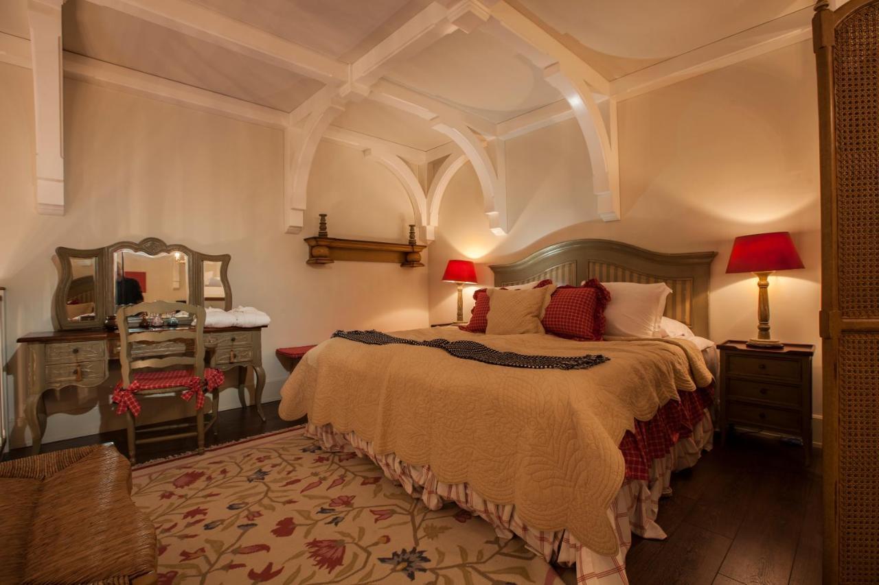 Amade Chateau Vrakúň Bagian luar foto