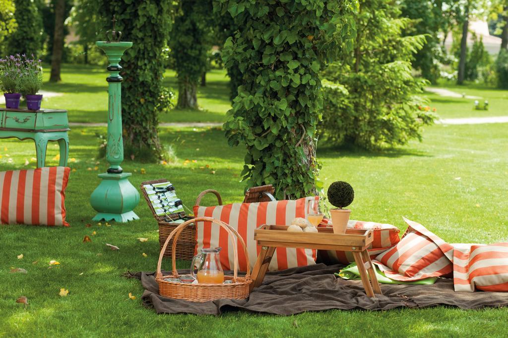 Amade Chateau Vrakúň Bagian luar foto