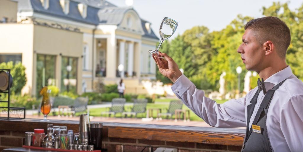 Amade Chateau Vrakúň Bagian luar foto