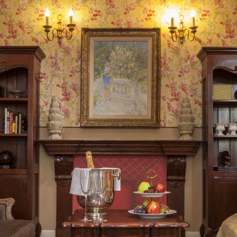 Amade Chateau Vrakúň Bagian luar foto